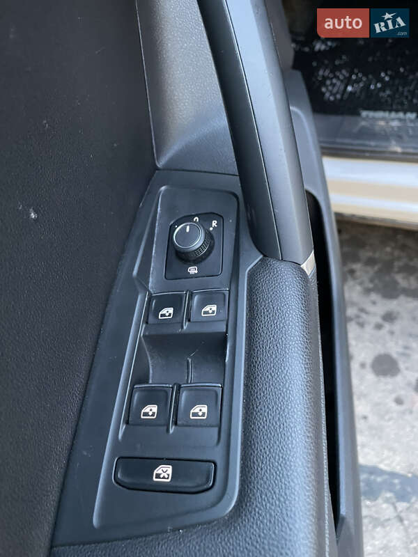 Внедорожник / Кроссовер Volkswagen Tiguan 2018 в Владимире