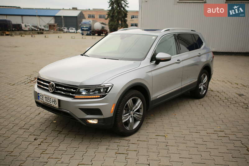 Внедорожник / Кроссовер Volkswagen Tiguan 2019 в 