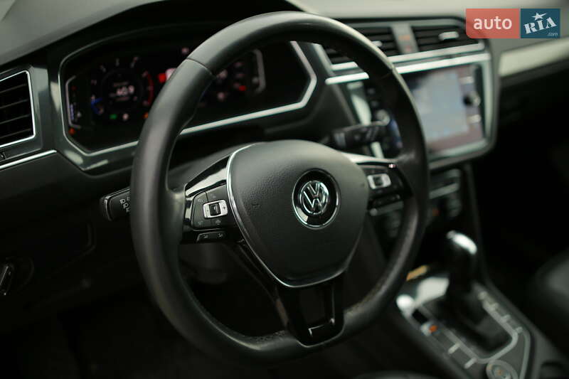 Внедорожник / Кроссовер Volkswagen Tiguan 2019 в Черновцах
