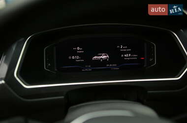 Внедорожник / Кроссовер Volkswagen Tiguan 2019 в 