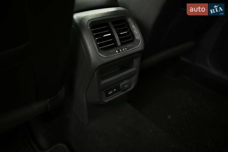 Внедорожник / Кроссовер Volkswagen Tiguan 2019 в Черновцах