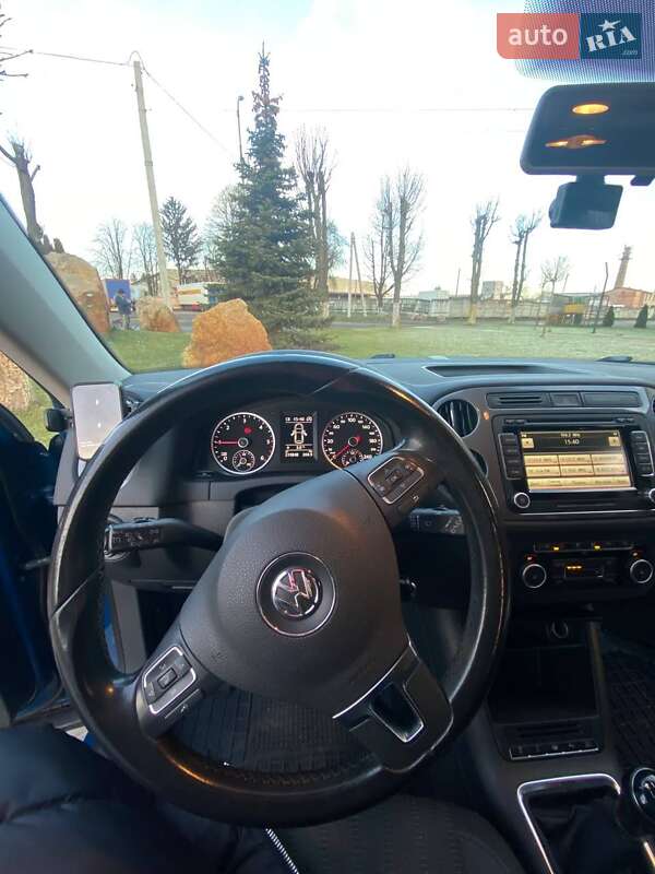 Внедорожник / Кроссовер Volkswagen Tiguan 2011 в Луцке