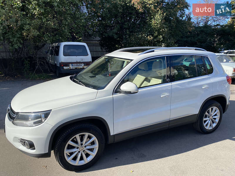 Позашляховик / Кросовер Volkswagen Tiguan 2017 в Києві