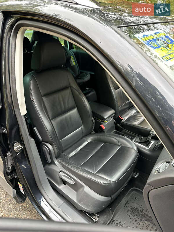 Позашляховик / Кросовер Volkswagen Tiguan 2009 в Києві