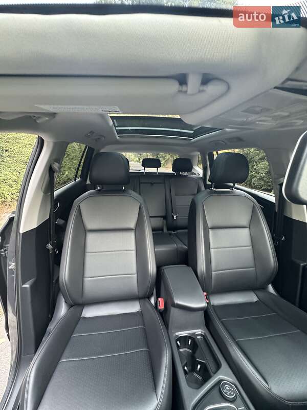 Внедорожник / Кроссовер Volkswagen Tiguan 2018 в Днепре фото 14 Внедорожник / Кроссовер Volkswagen Tiguan 2018 в Днепре