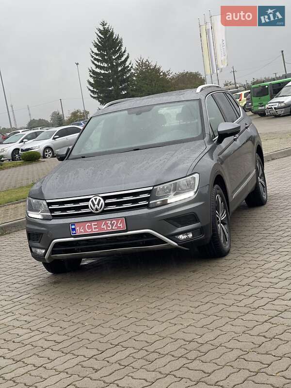 Позашляховик / Кросовер Volkswagen Tiguan 2017 в Львові