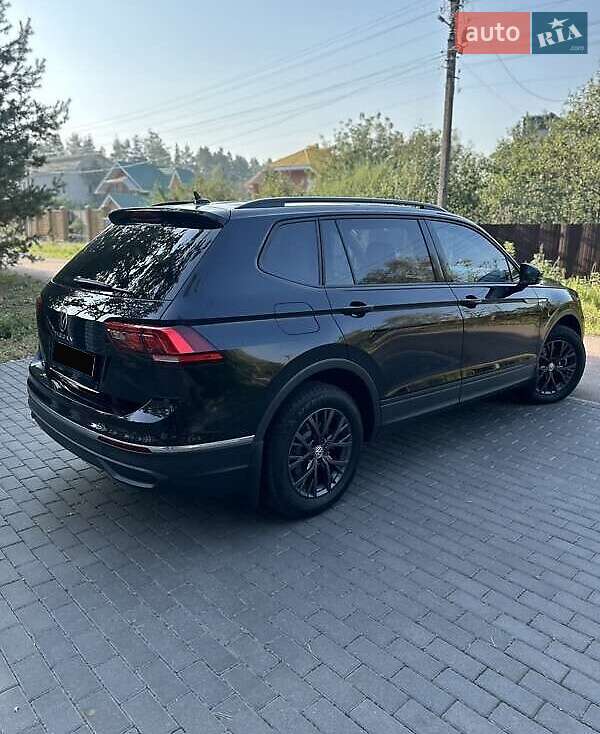 Внедорожник / Кроссовер Volkswagen Tiguan 2022 в Киеве