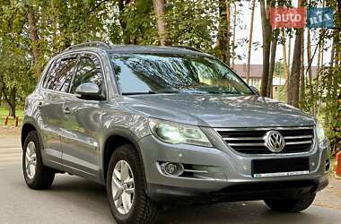 Внедорожник / Кроссовер Volkswagen Tiguan 2011 в Киеве