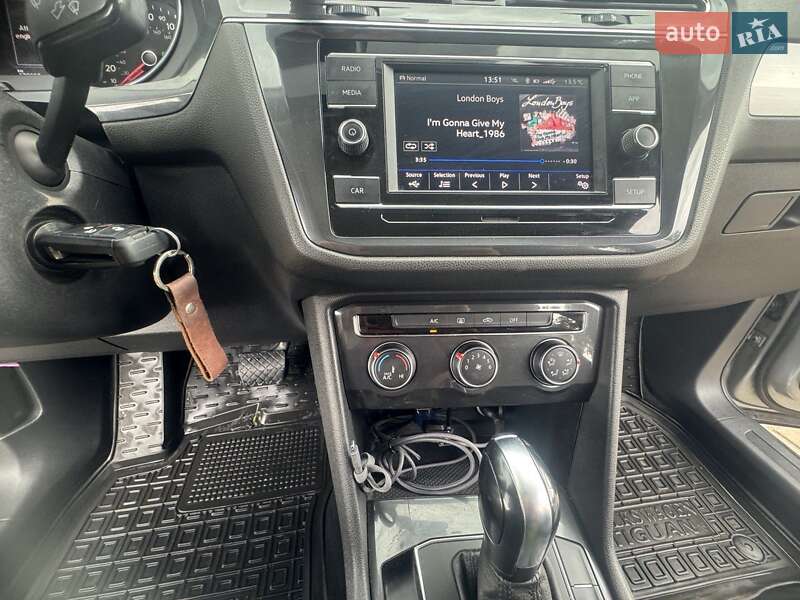 Внедорожник / Кроссовер Volkswagen Tiguan 2019 в Львове