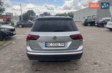 Внедорожник / Кроссовер Volkswagen Tiguan 2019 в 