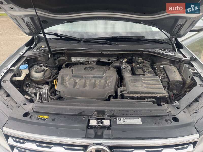 Внедорожник / Кроссовер Volkswagen Tiguan 2019 в Львове