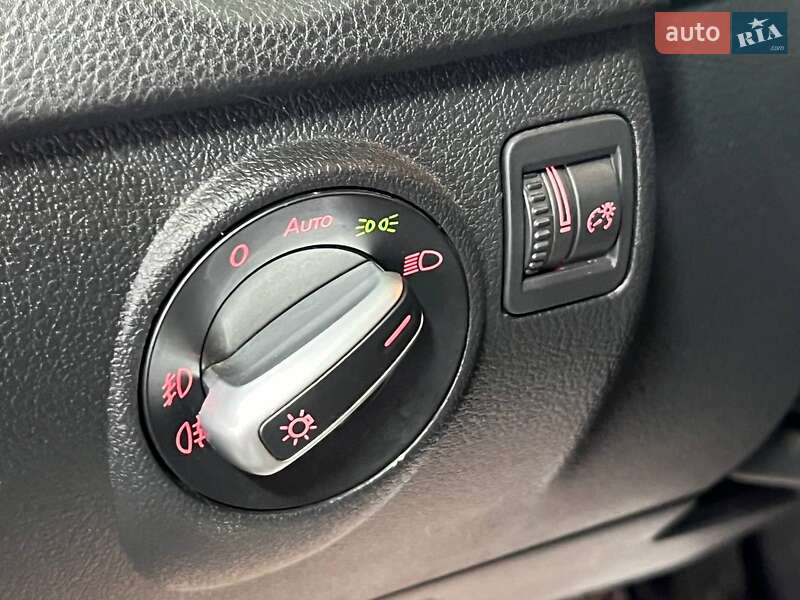 Позашляховик / Кросовер Volkswagen Tiguan 2016 в Одесі