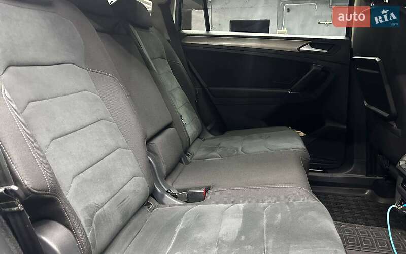 Внедорожник / Кроссовер Volkswagen Tiguan 2018 в Черновцах