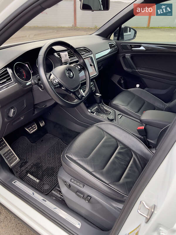 Внедорожник / Кроссовер Volkswagen Tiguan 2021 в Киеве