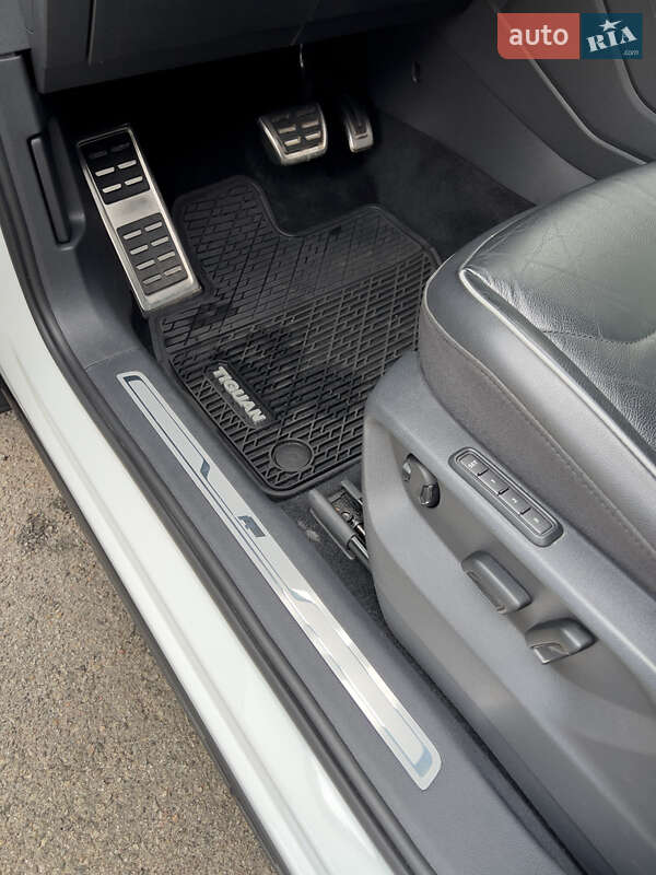 Внедорожник / Кроссовер Volkswagen Tiguan 2021 в Киеве