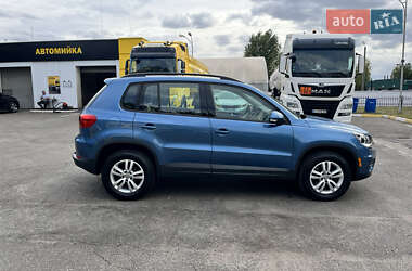 Внедорожник / Кроссовер Volkswagen Tiguan 2016 в 