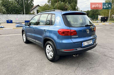 Внедорожник / Кроссовер Volkswagen Tiguan 2016 в 