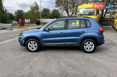 Внедорожник / Кроссовер Volkswagen Tiguan 2016 в 