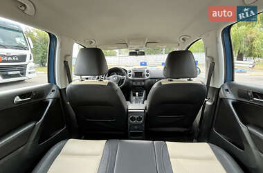 Внедорожник / Кроссовер Volkswagen Tiguan 2016 в 