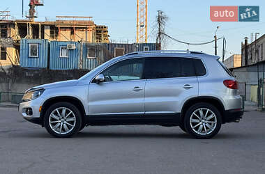 Позашляховик / Кросовер Volkswagen Tiguan 2012 в Одесі