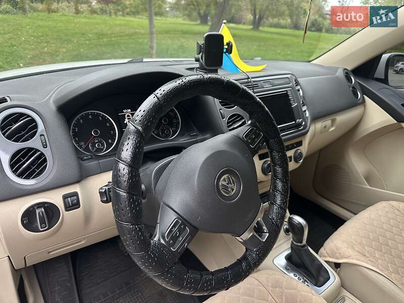 Внедорожник / Кроссовер Volkswagen Tiguan 2016 в Борисполе
