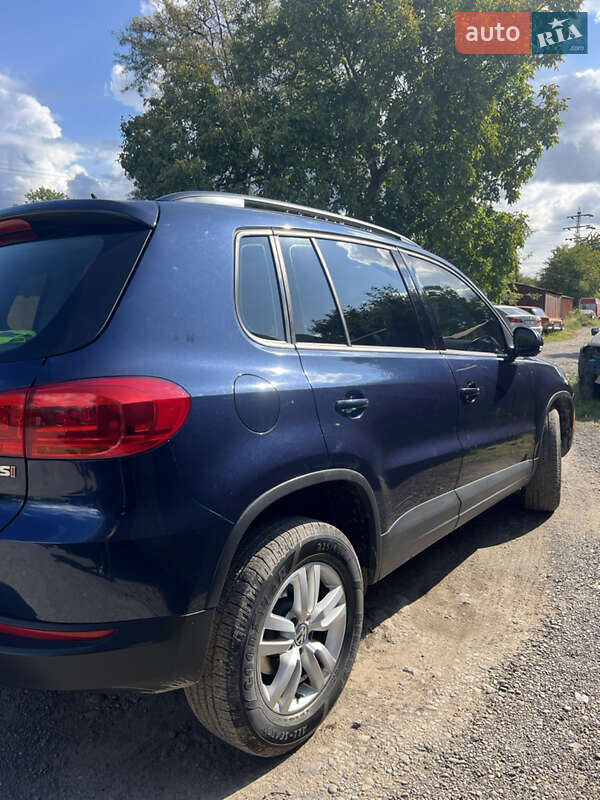 Внедорожник / Кроссовер Volkswagen Tiguan 2016 в Ужгороде