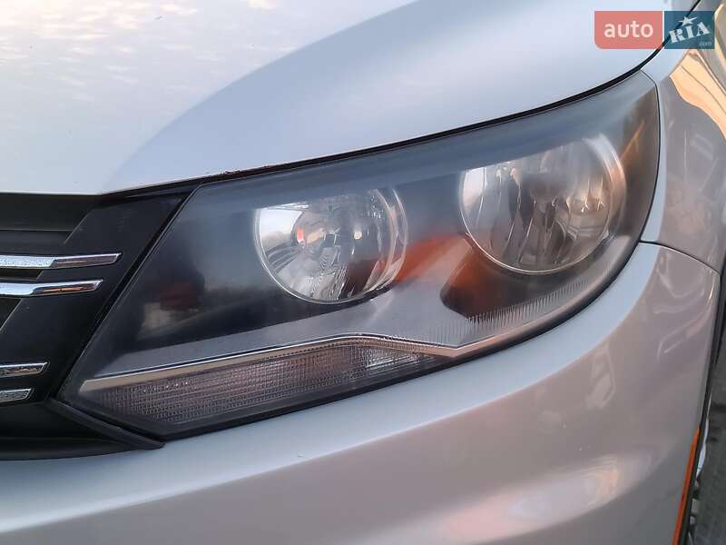 Внедорожник / Кроссовер Volkswagen Tiguan 2012 в Харькове