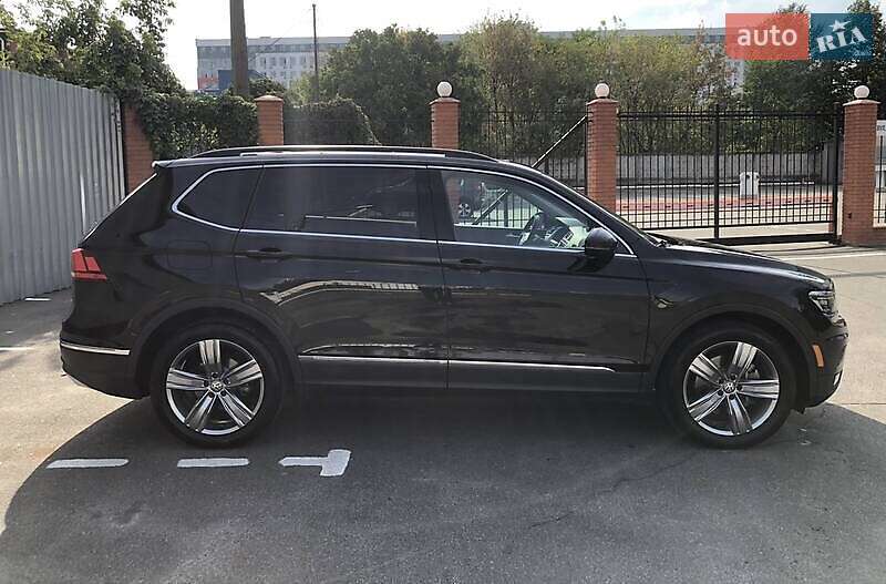 Внедорожник / Кроссовер Volkswagen Tiguan 2017 в Львове