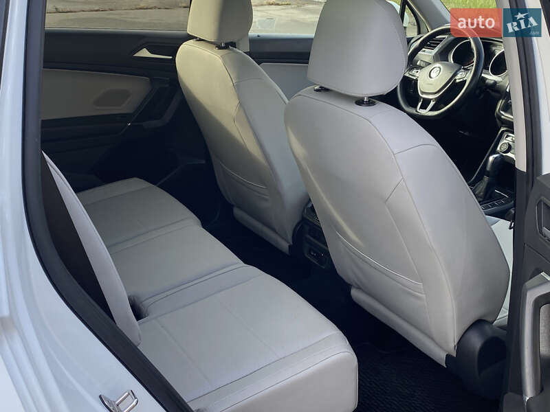 Позашляховик / Кросовер Volkswagen Tiguan 2020 в Києві фото 17 Позашляховик / Кросовер Volkswagen Tiguan 2020 в Києві