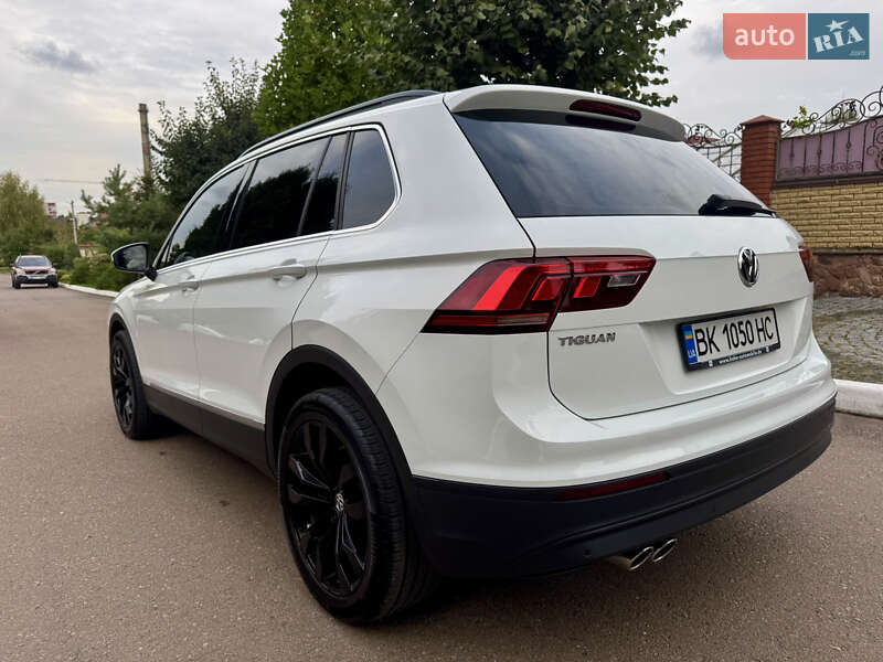 Позашляховик / Кросовер Volkswagen Tiguan 2017 в Рівному фото 14 Позашляховик / Кросовер Volkswagen Tiguan 2017 в Рівному