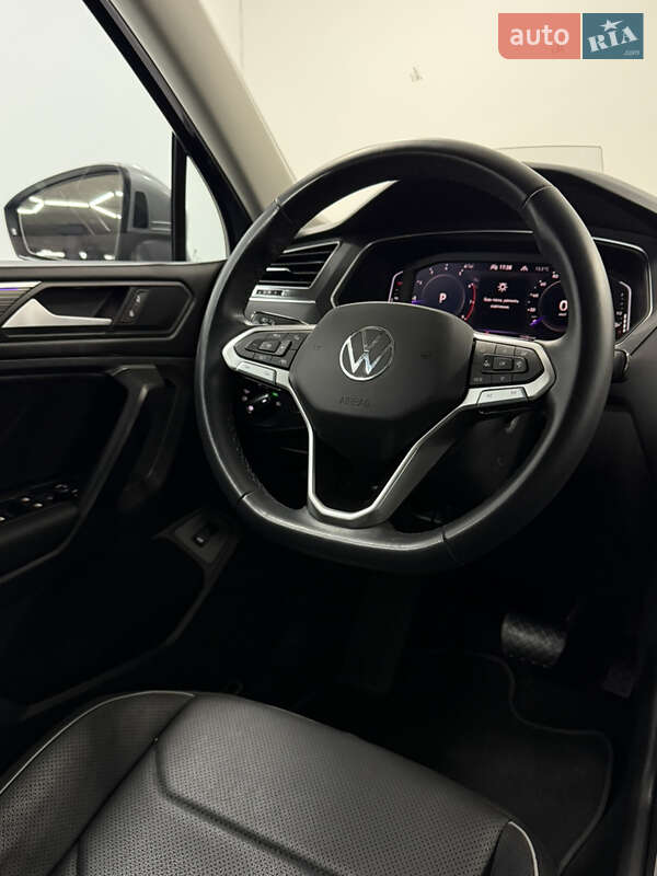 Внедорожник / Кроссовер Volkswagen Tiguan 2022 в Одессе