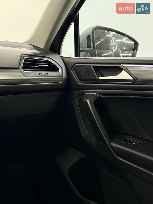 Внедорожник / Кроссовер Volkswagen Tiguan 2022 в Одессе