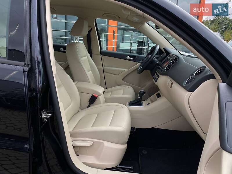 Внедорожник / Кроссовер Volkswagen Tiguan 2015 в Львове