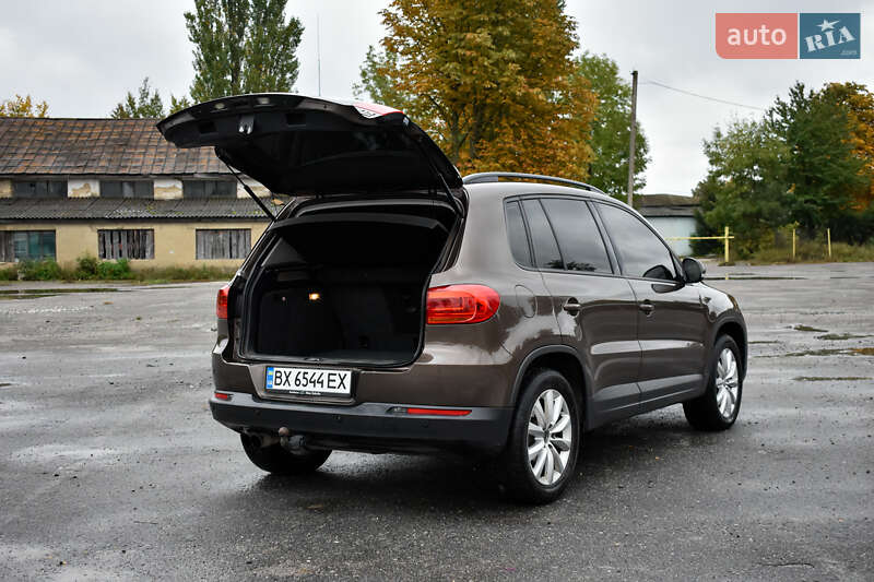 Внедорожник / Кроссовер Volkswagen Tiguan 2012 в Хмельницком
