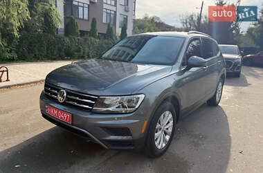 Внедорожник / Кроссовер Volkswagen Tiguan 2020 в Киеве