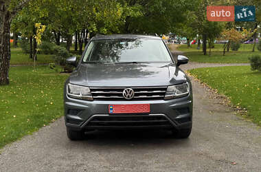 Внедорожник / Кроссовер Volkswagen Tiguan 2021 в Хмельницком