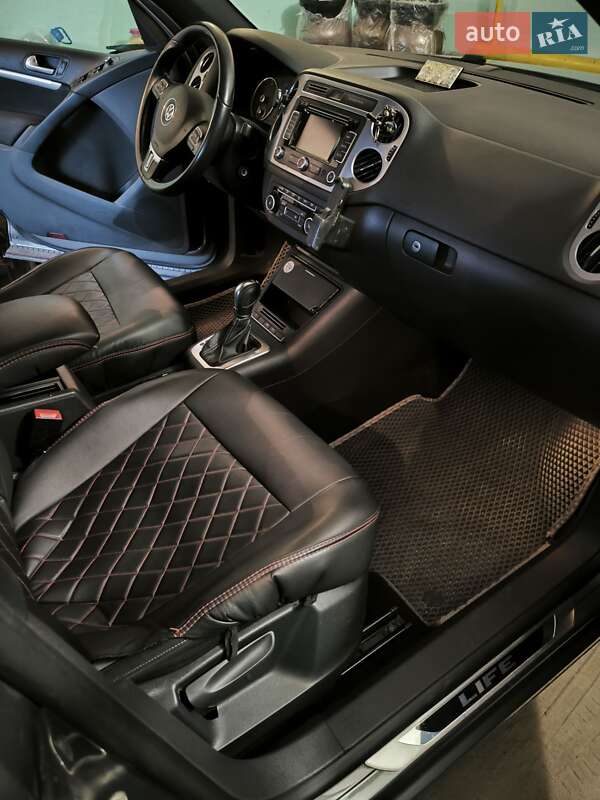 Внедорожник / Кроссовер Volkswagen Tiguan 2013 в Звягеле фото 4 Внедорожник / Кроссовер Volkswagen Tiguan 2013 в Звягеле