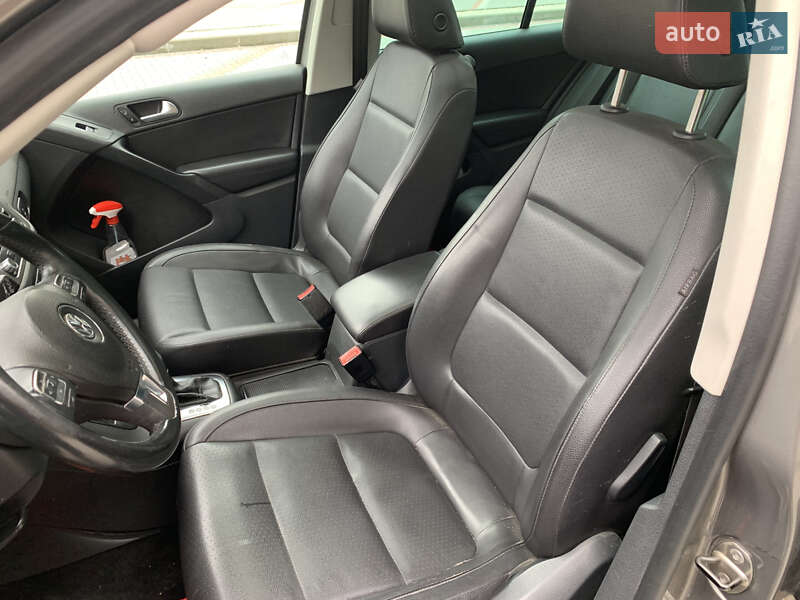 Внедорожник / Кроссовер Volkswagen Tiguan 2010 в Теофиполе