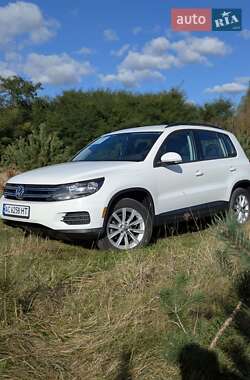 Внедорожник / Кроссовер Volkswagen Tiguan 2017 в Луцке