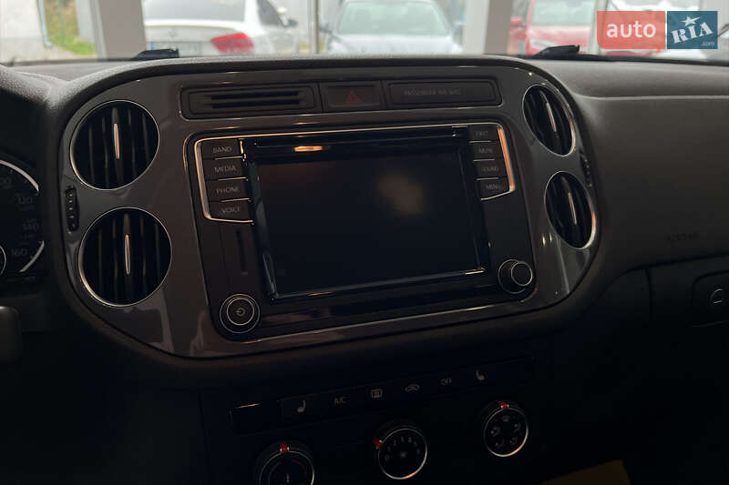 Внедорожник / Кроссовер Volkswagen Tiguan 2016 в Шептицькому