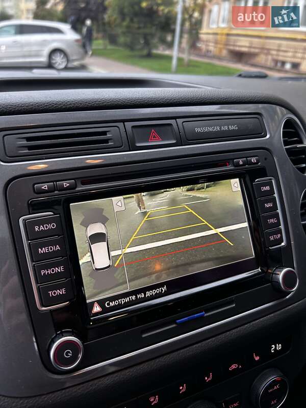 Позашляховик / Кросовер Volkswagen Tiguan 2015 в Києві