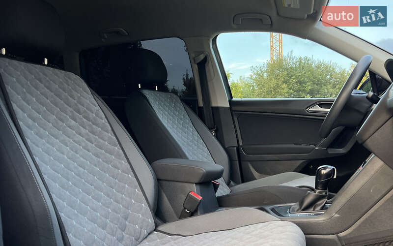 Внедорожник / Кроссовер Volkswagen Tiguan 2018 в Львове