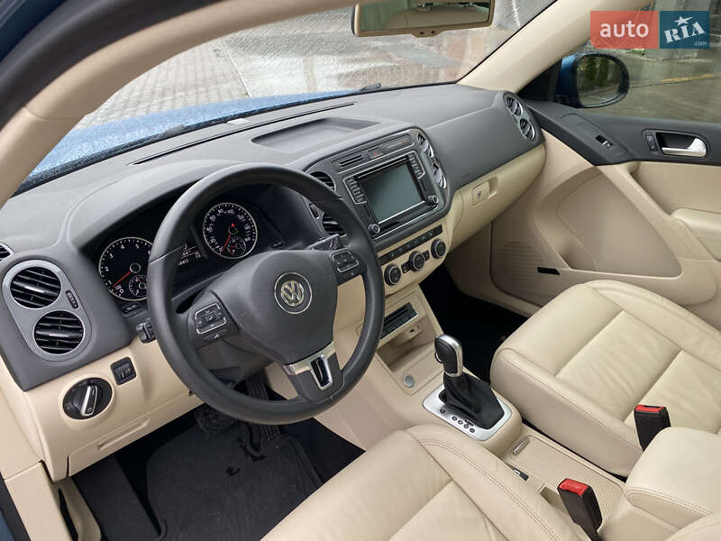 Позашляховик / Кросовер Volkswagen Tiguan 2017 в Львові