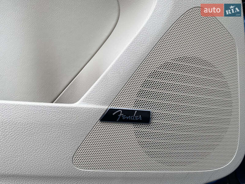 Позашляховик / Кросовер Volkswagen Tiguan 2017 в Львові