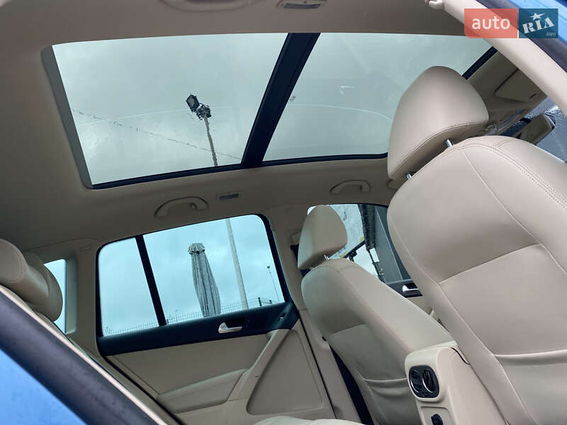 Позашляховик / Кросовер Volkswagen Tiguan 2017 в Львові
