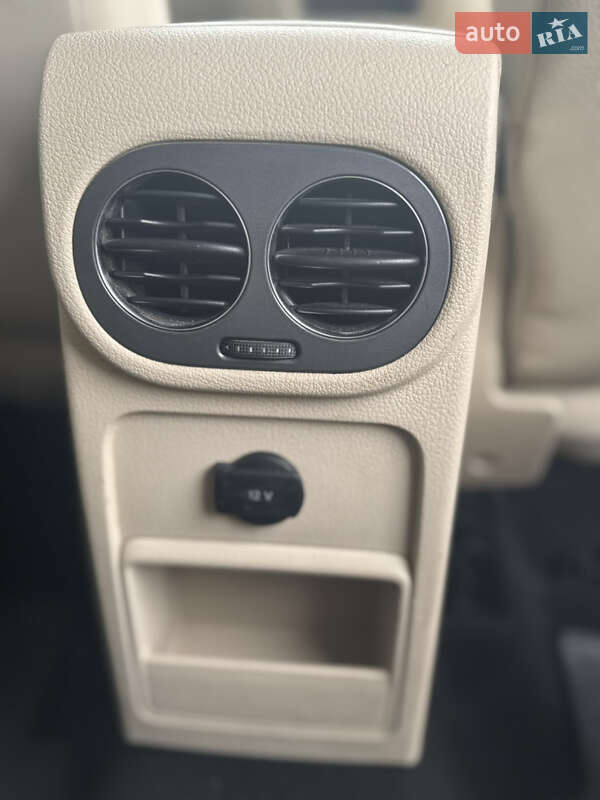 Позашляховик / Кросовер Volkswagen Tiguan 2015 в Красному