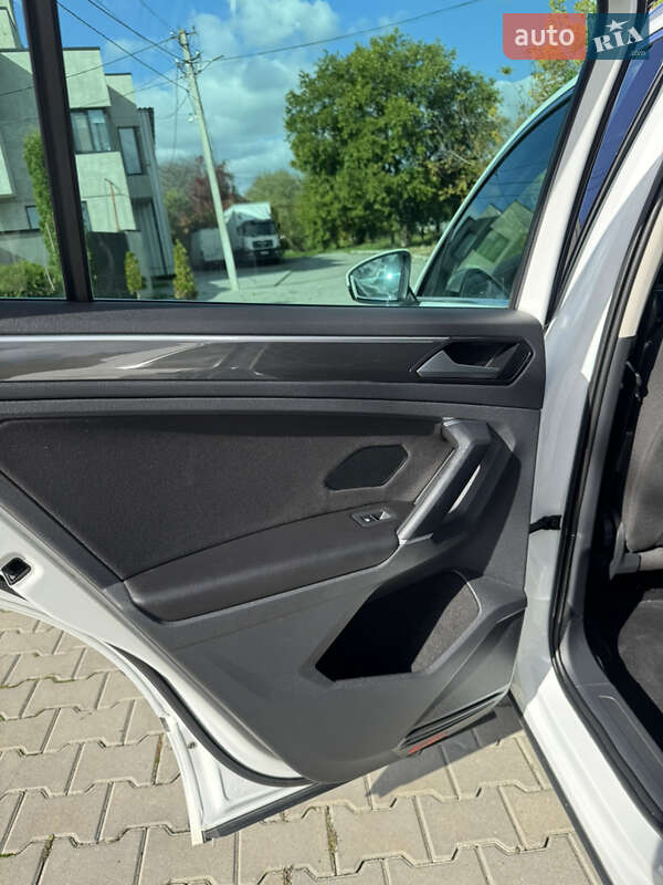 Внедорожник / Кроссовер Volkswagen Tiguan 2017 в Черновцах фото 20 Внедорожник / Кроссовер Volkswagen Tiguan 2017 в Черновцах