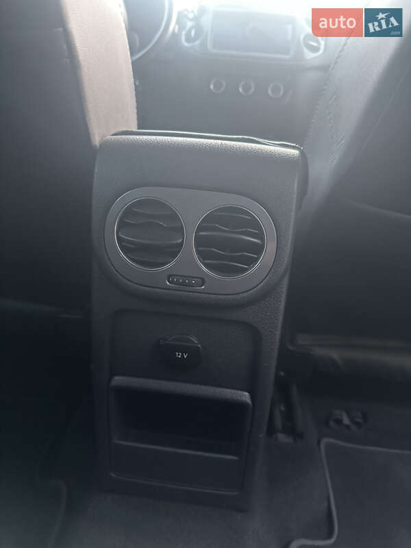 Внедорожник / Кроссовер Volkswagen Tiguan 2012 в Львове