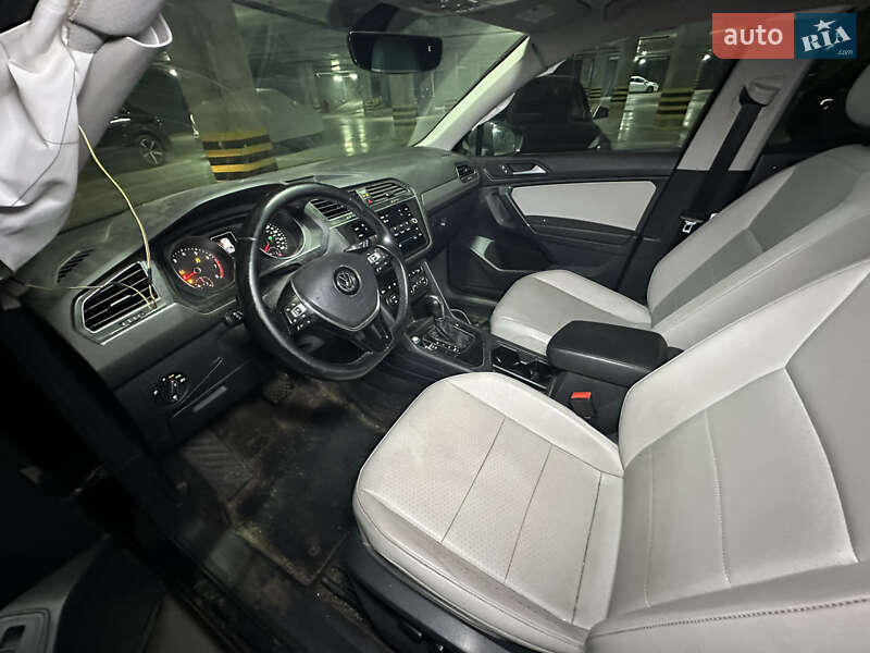 Внедорожник / Кроссовер Volkswagen Tiguan 2018 в Львове