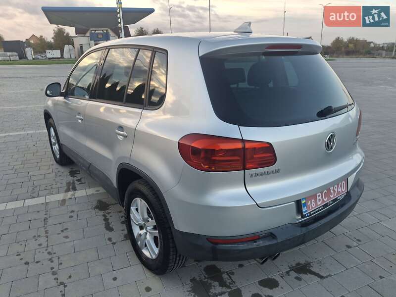 Позашляховик / Кросовер Volkswagen Tiguan 2011 в Кам'янець-Подільському